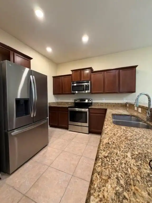 Listing Photo 9