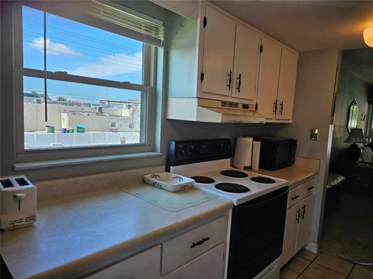 Listing Photo 10