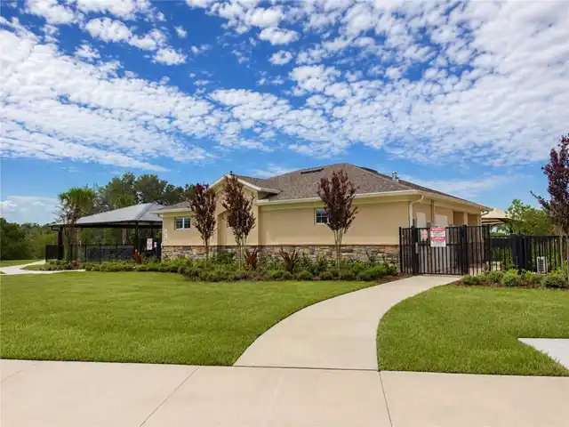Listing Photo 17