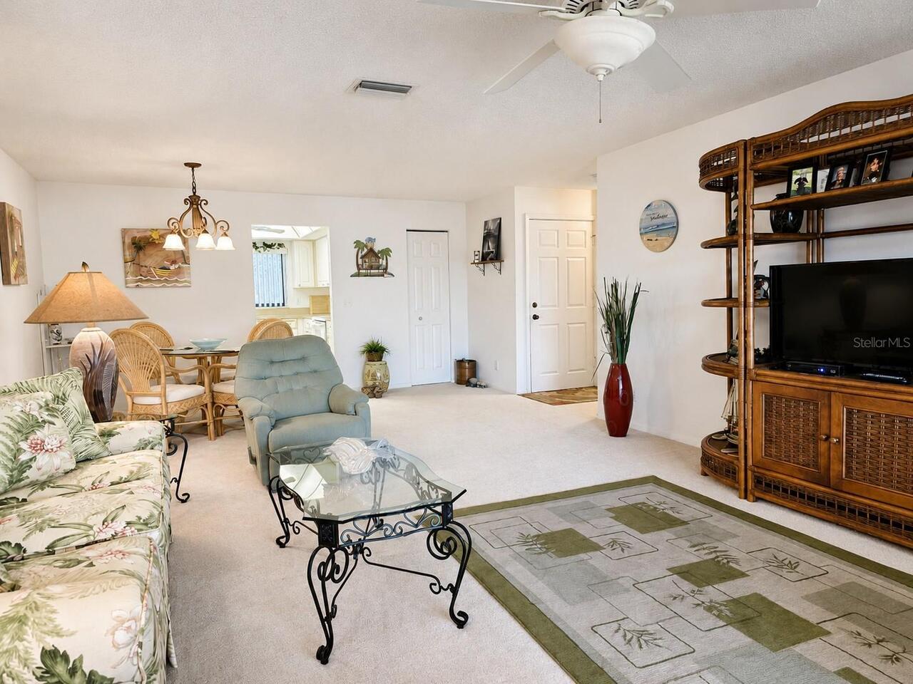 Listing Photo 12
