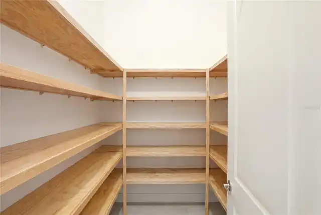 Listing Photo 16