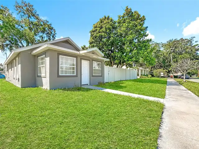 Listing Photo 12
