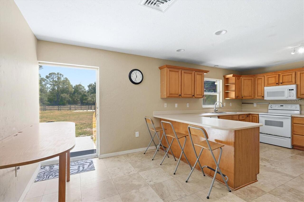 Listing Photo 10