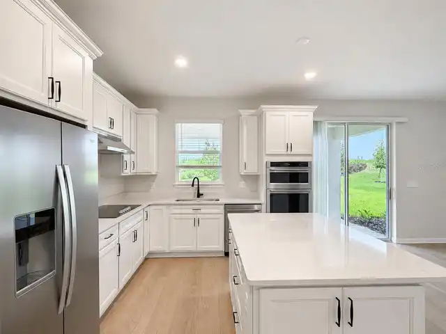 Listing Photo 8