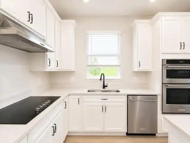 Listing Photo 10