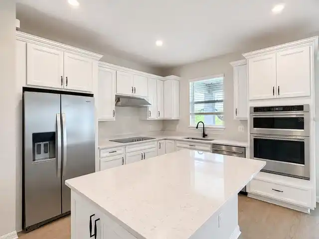 Listing Photo 11
