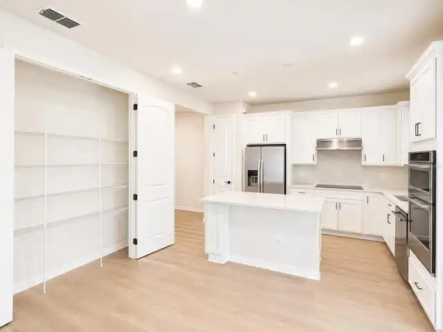 Listing Photo 13