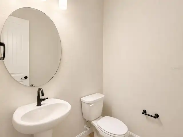Listing Photo 17