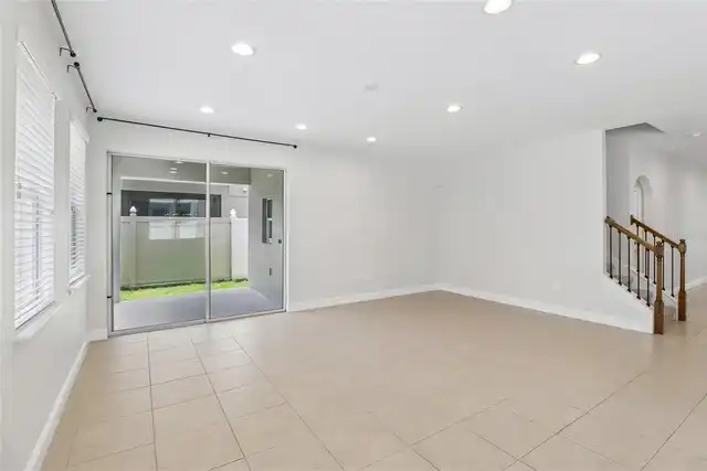Listing Photo 11