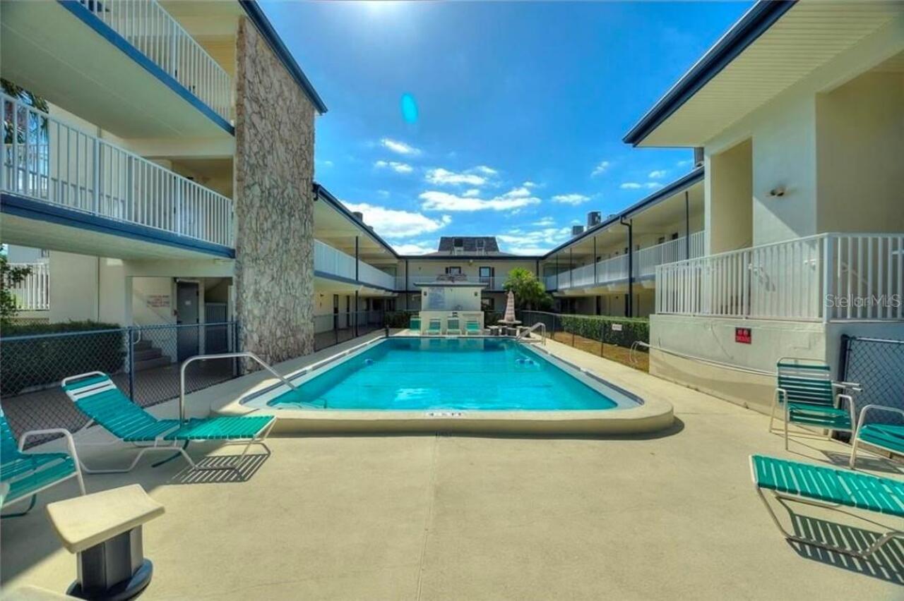 Listing Photo 14