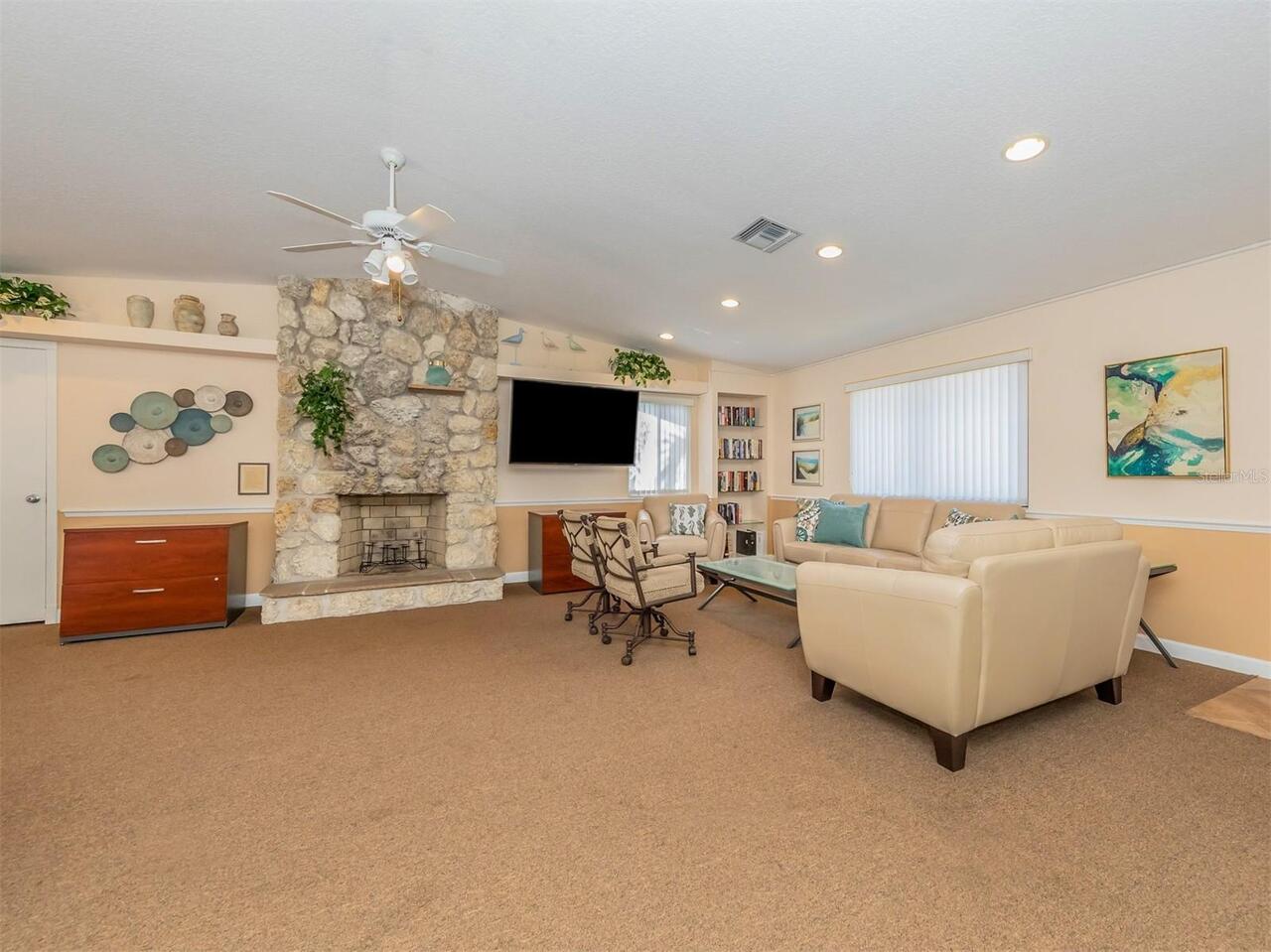 Listing Photo 42