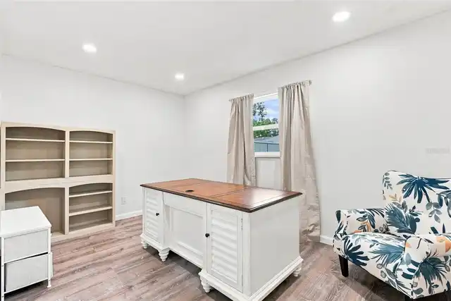 Listing Photo 28