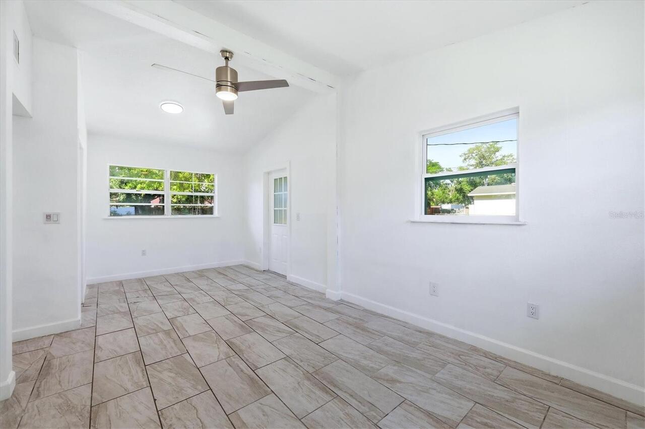 Listing Photo 16