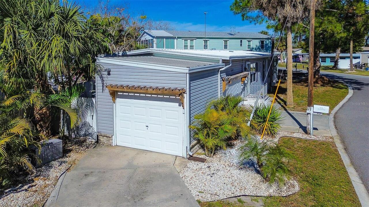Listing Photo 8