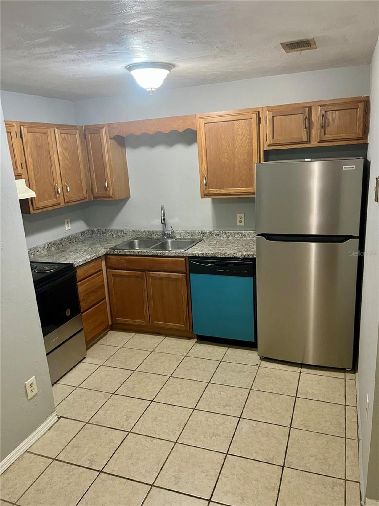 Listing Photo 8