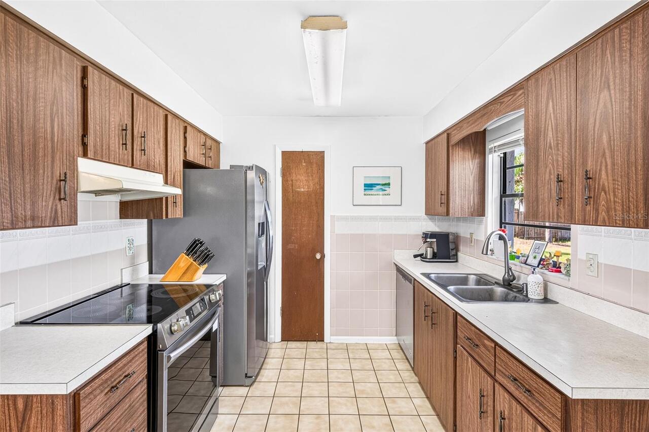 Listing Photo 16