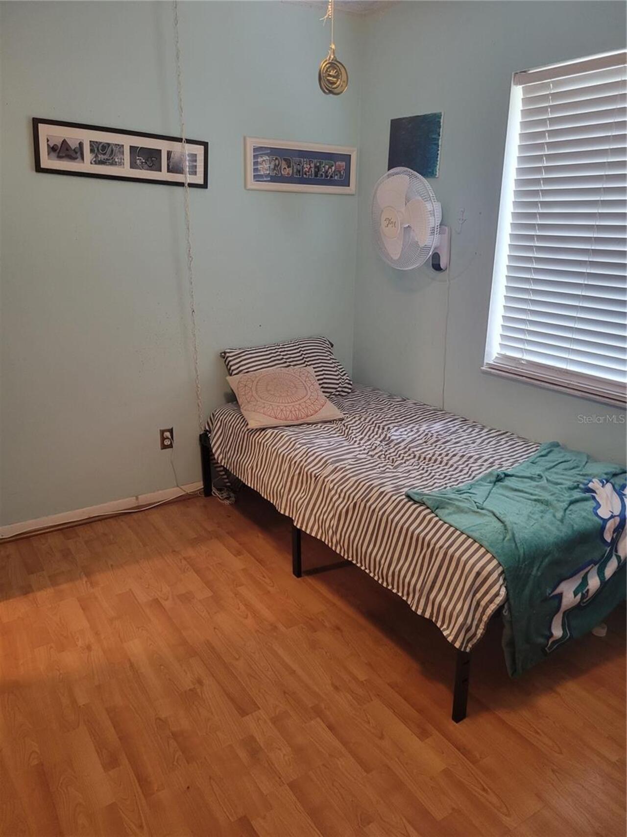 Listing Photo 10