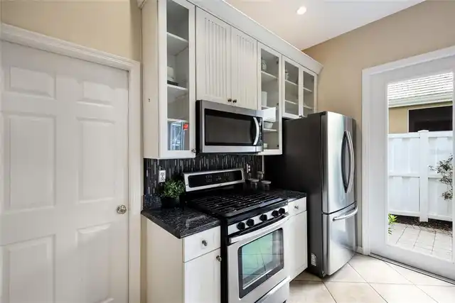 Listing Photo 15