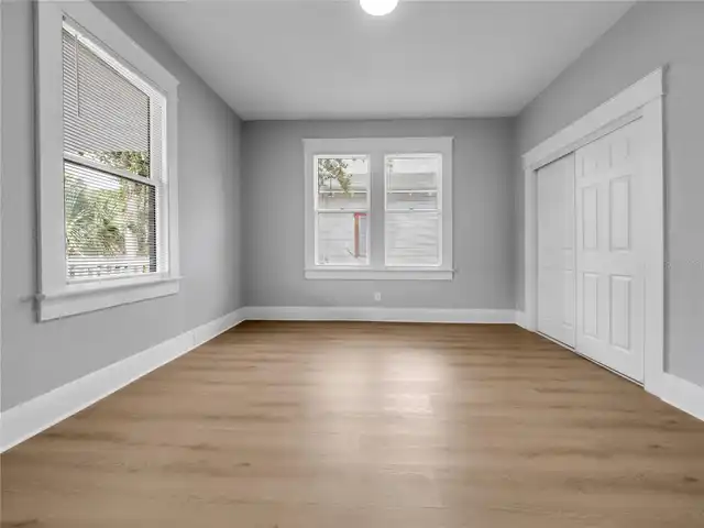 Listing Photo 14