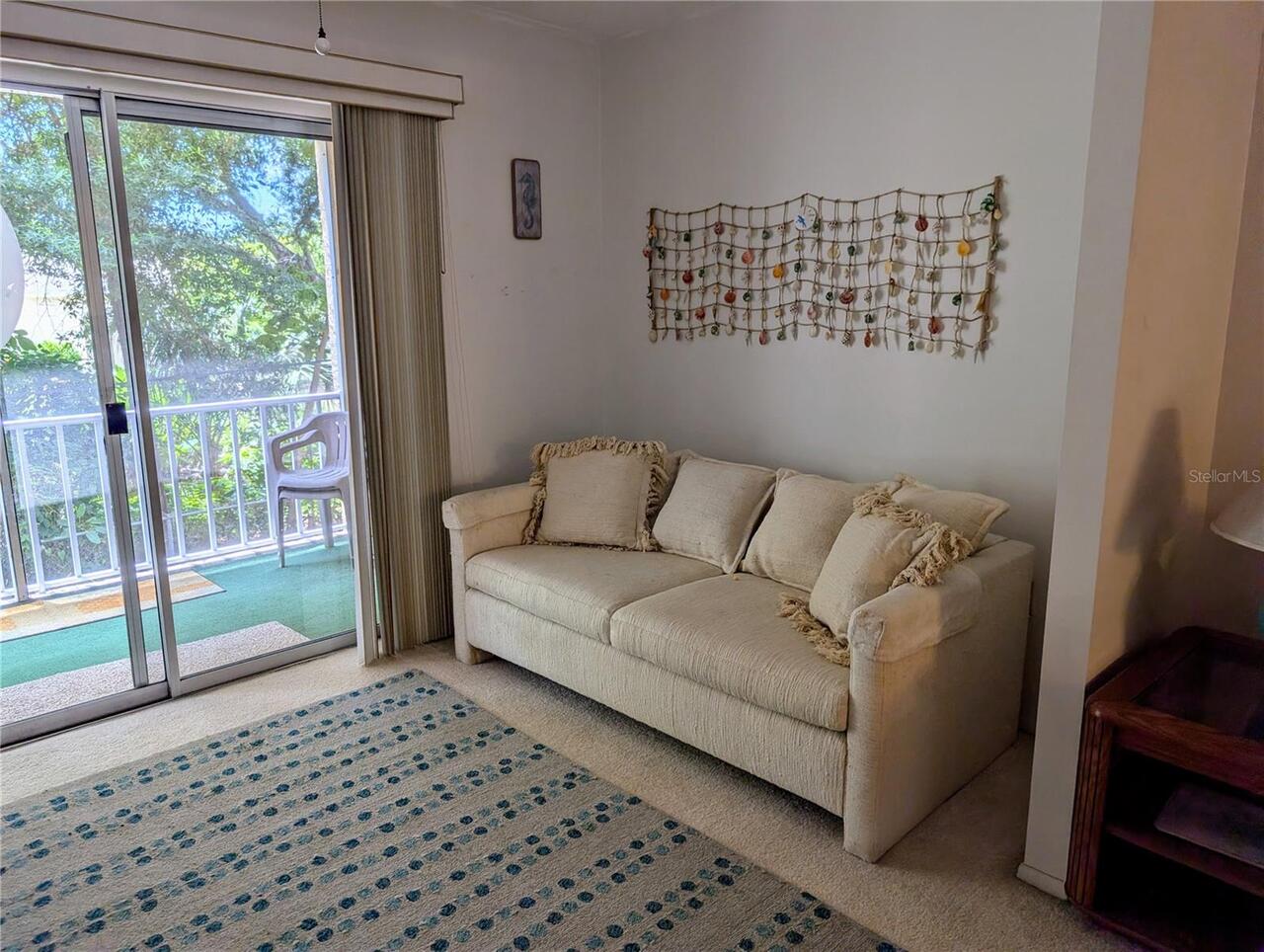 Listing Photo 12