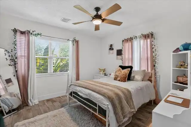 Listing Photo 15
