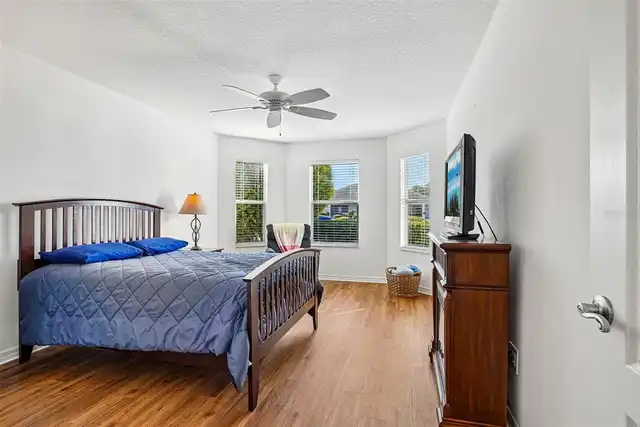 Listing Photo 15