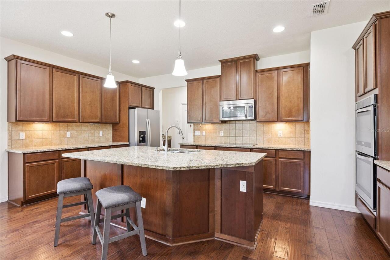 Listing Photo 11