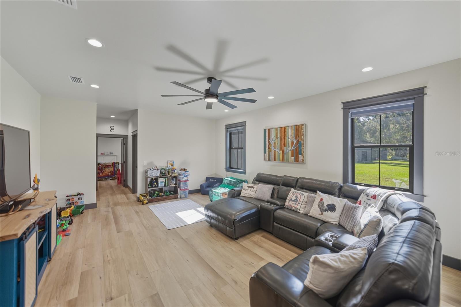 Listing Photo 28