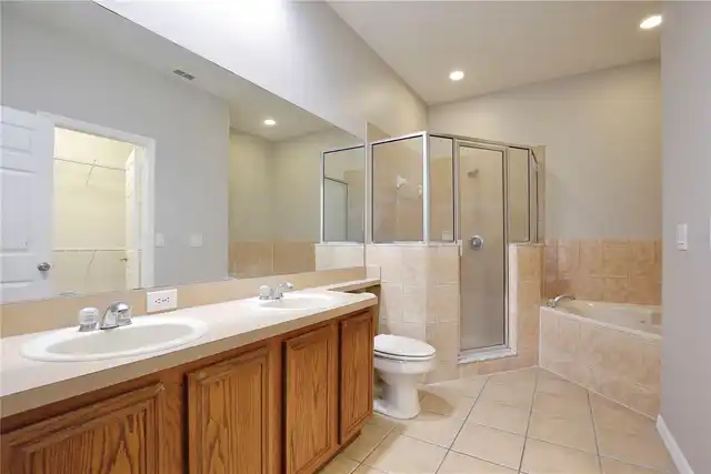 Listing Photo 12