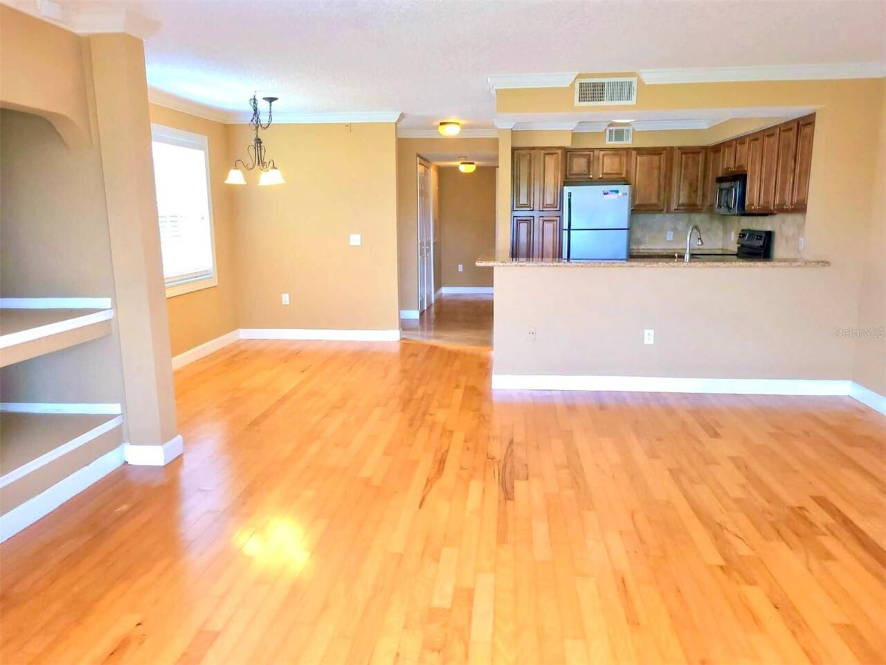Listing Photo 7