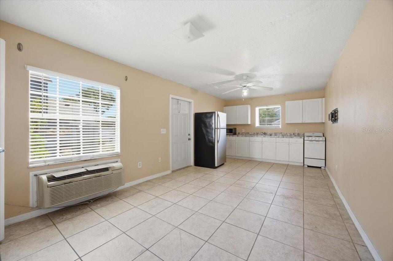 Listing Photo 9