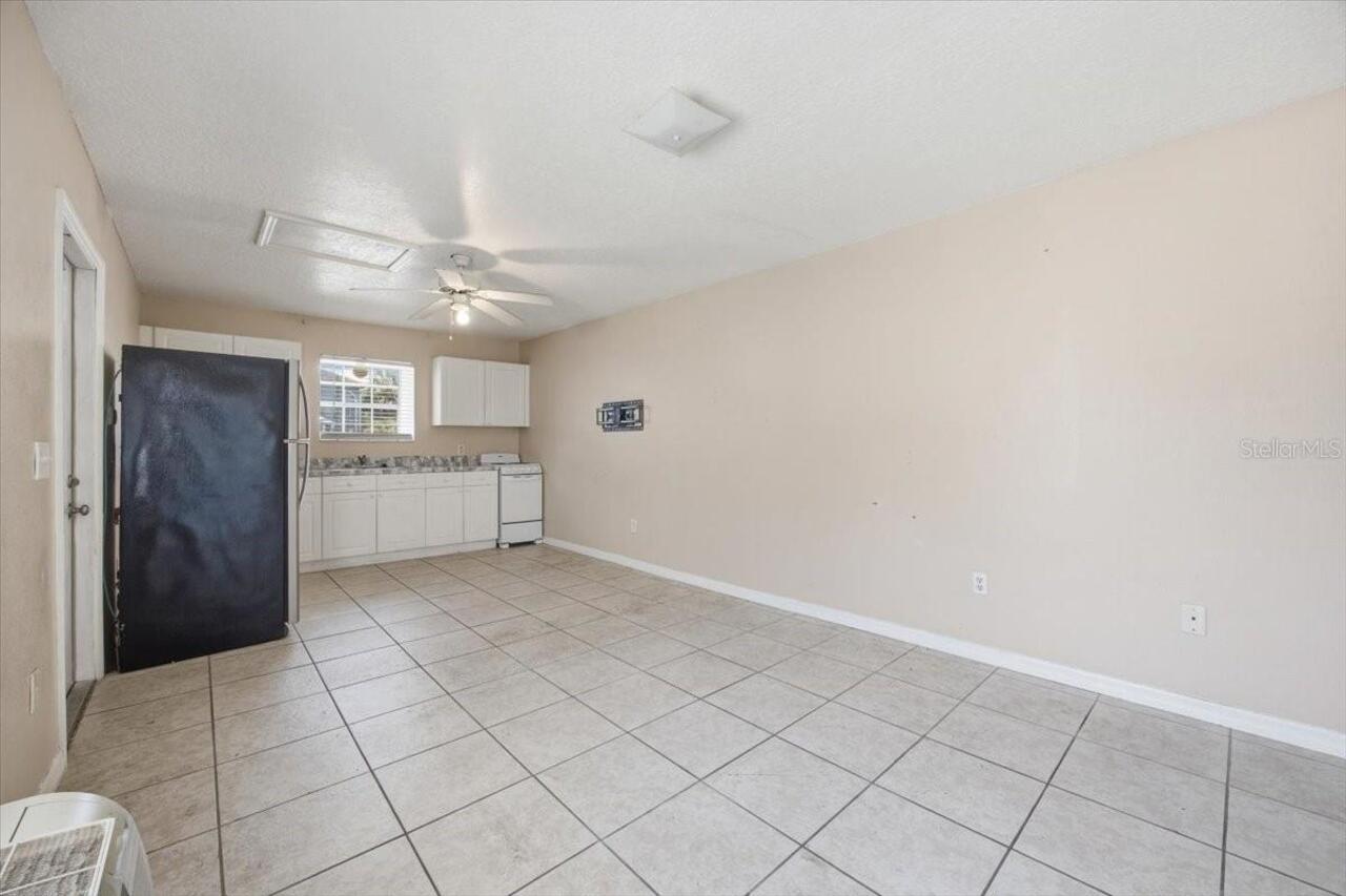 Listing Photo 10