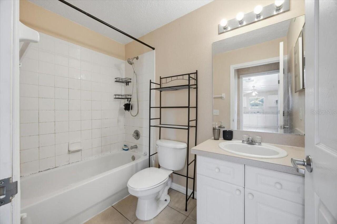 Listing Photo 11
