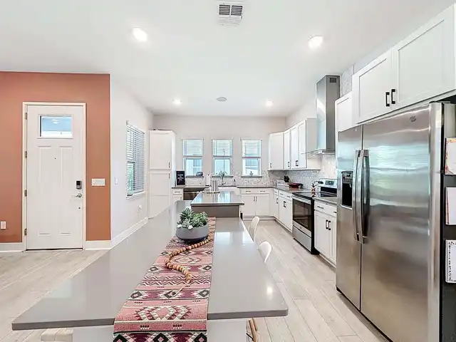 Listing Photo 15