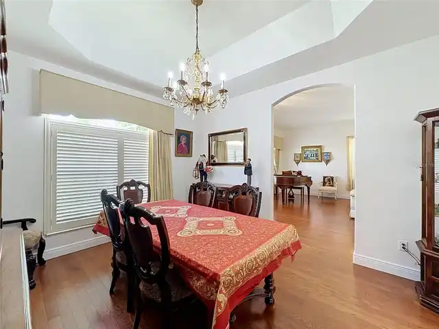 Listing Photo 10