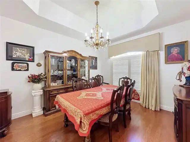 Listing Photo 11