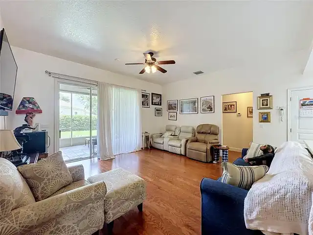 Listing Photo 18