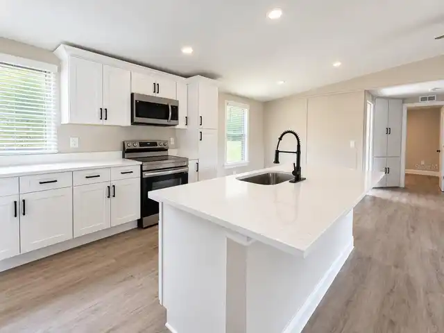 Listing Photo 6