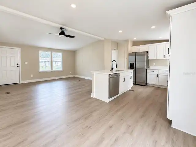 Listing Photo 9