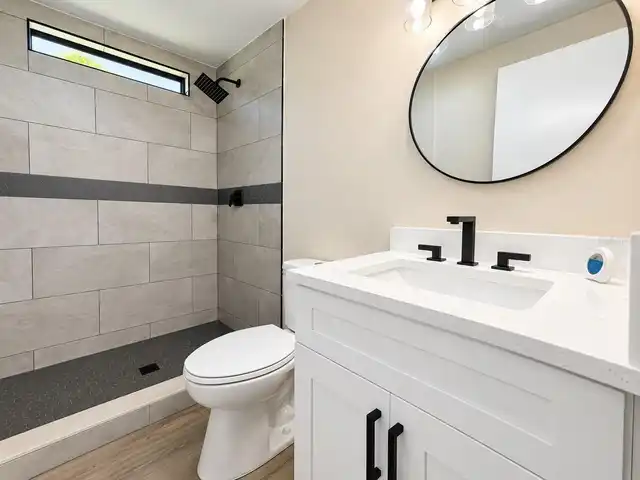 Listing Photo 17