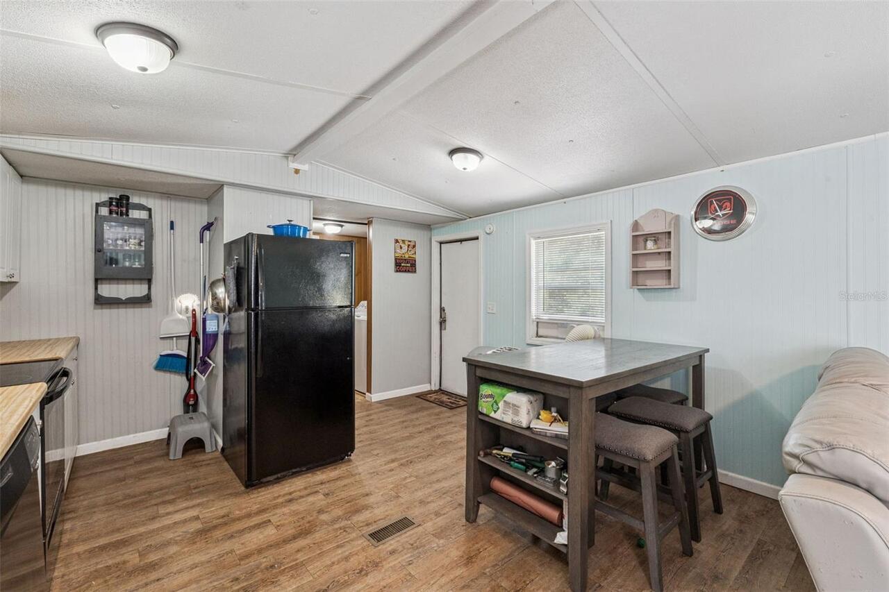Listing Photo 5