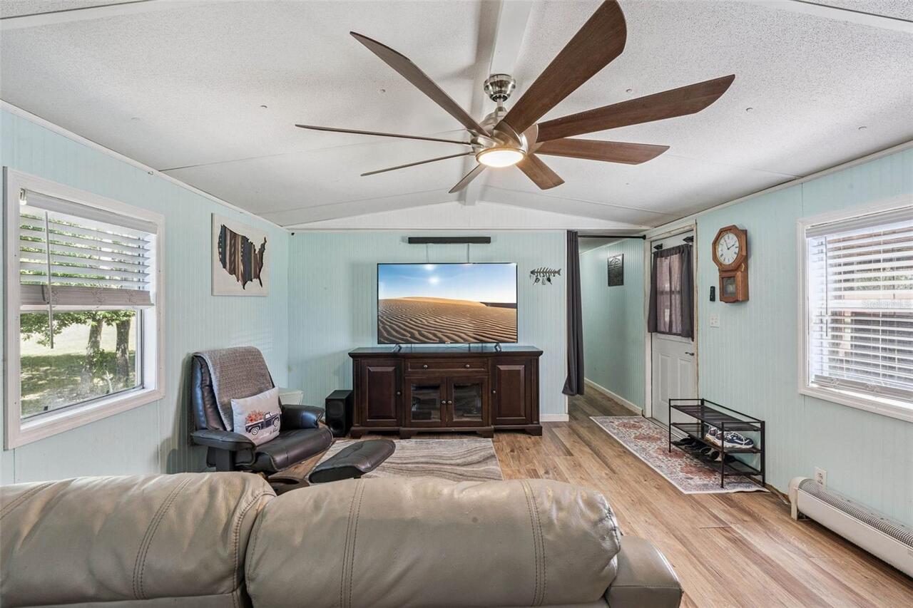 Listing Photo 6