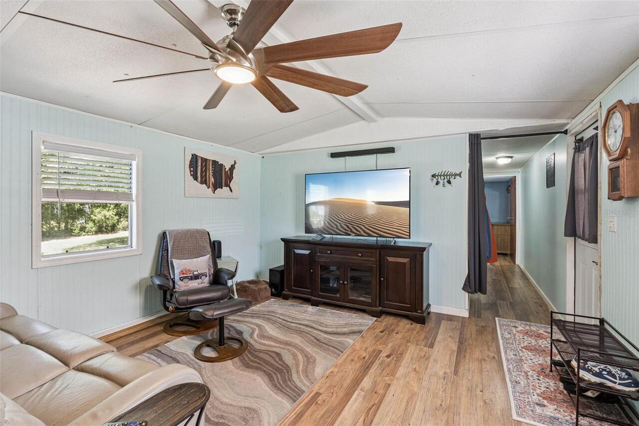 Listing Photo 7