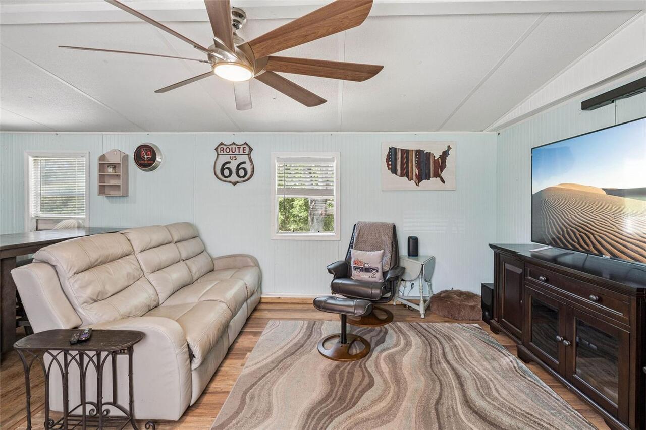 Listing Photo 8