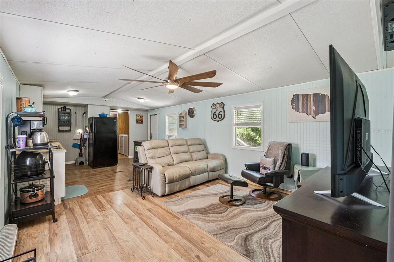 Listing Photo 9