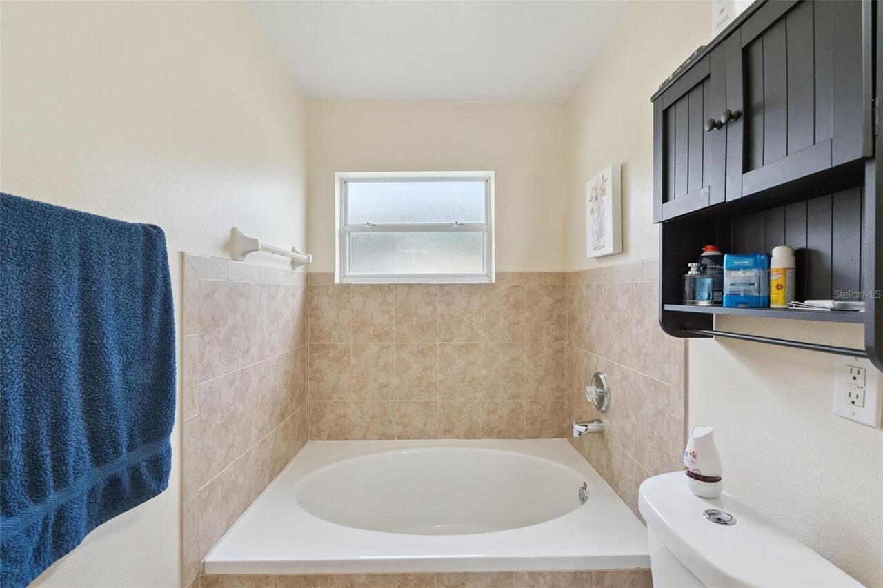 Listing Photo 10