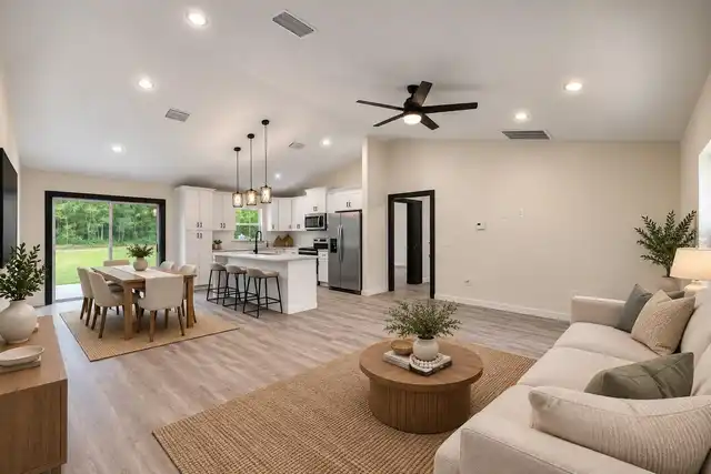 Listing Photo 8