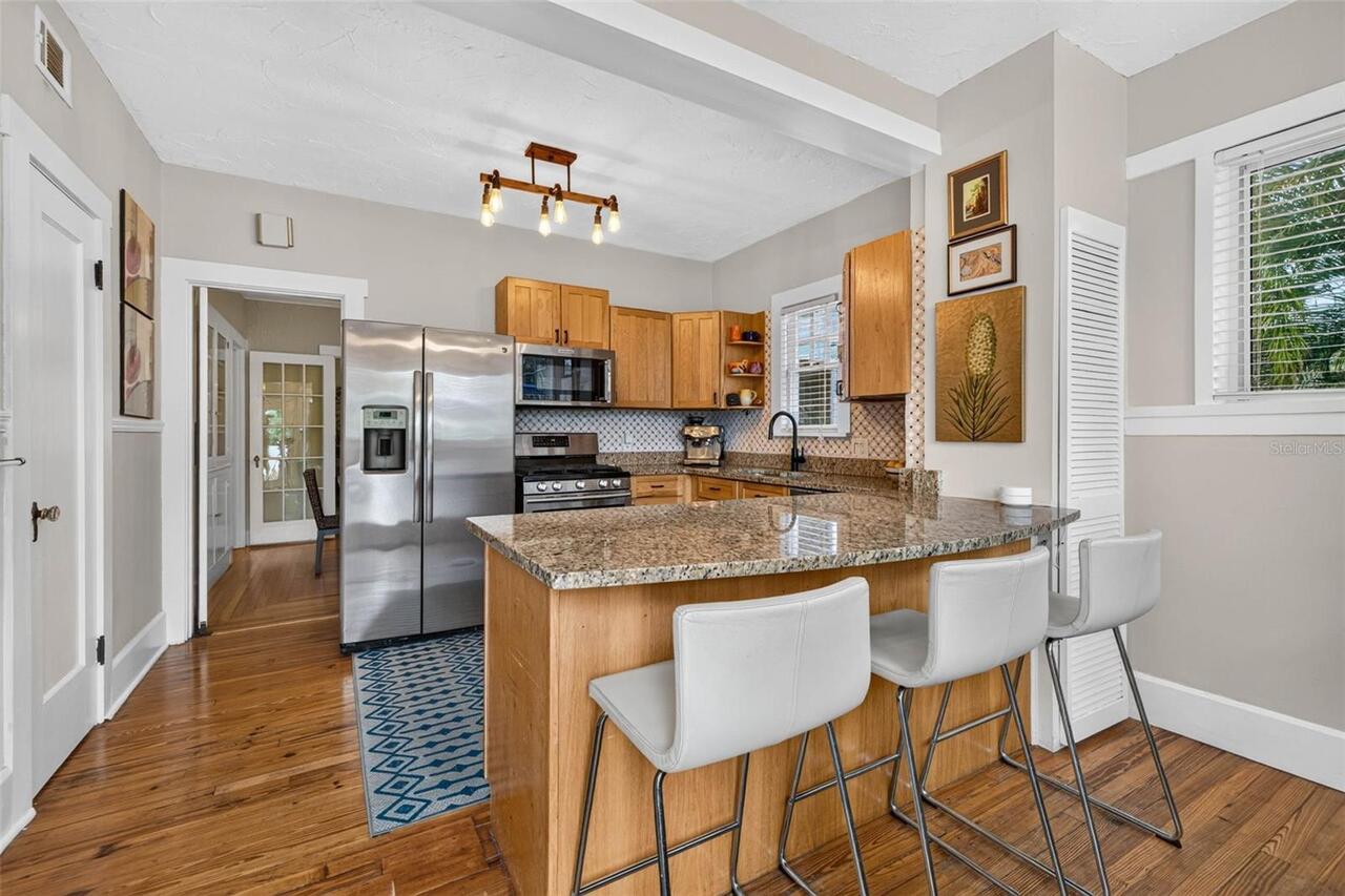Listing Photo 11