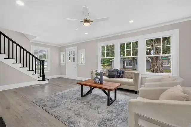 Listing Photo 11