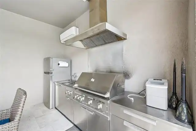 Listing Photo 32